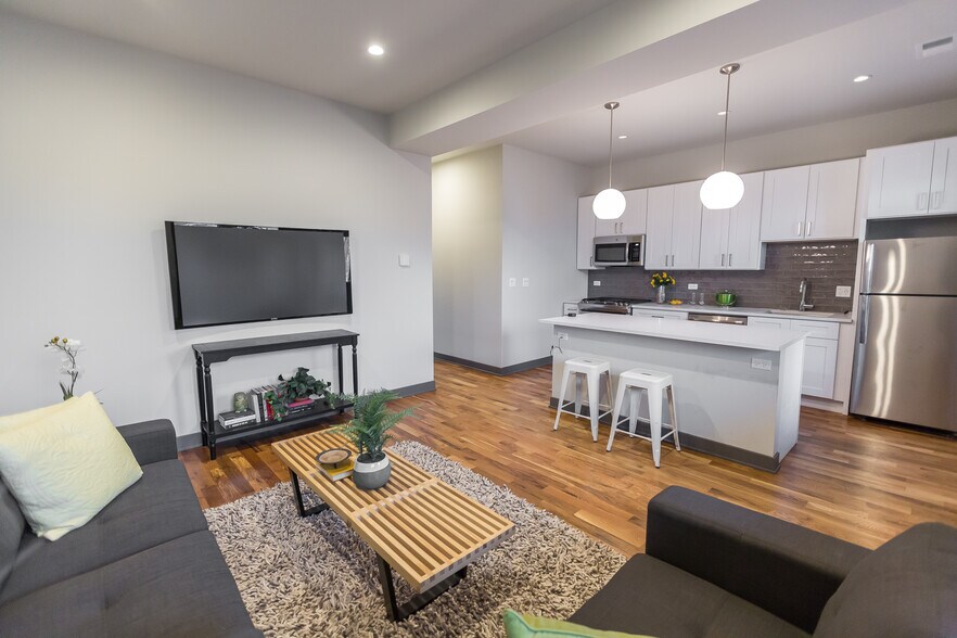 More Photos Of 2848 N Seminary Ave, Chicago Apartments For Sale