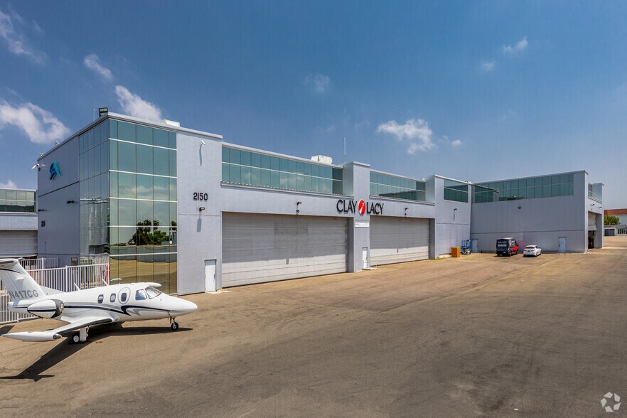 Primary Photo Of 2150 Palomar Airport Rd, Carlsbad Airplane Hangar For Lease