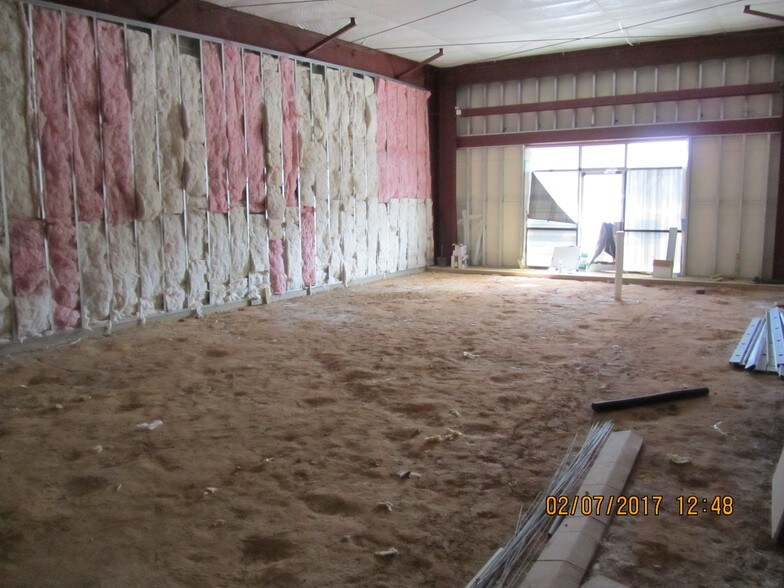 More Photos Of 3935-3943 Dunn Rd, Fayetteville Storefront Retail Office For Lease