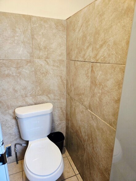 More Photos Of 220 E Galena Blvd, Aurora Storefront For Sale