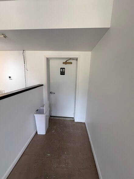 More Photos Of 32191 Nassau Rd, Lewes Freestanding For Lease