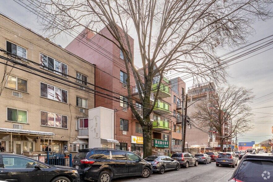 More Photos Of 13236 41st Ave, Flushing Office Residential For Sale