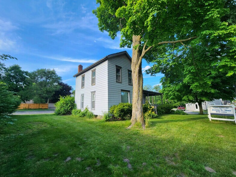 More Photos Of 545 E Main St, Pinckney Office Residential For Sale