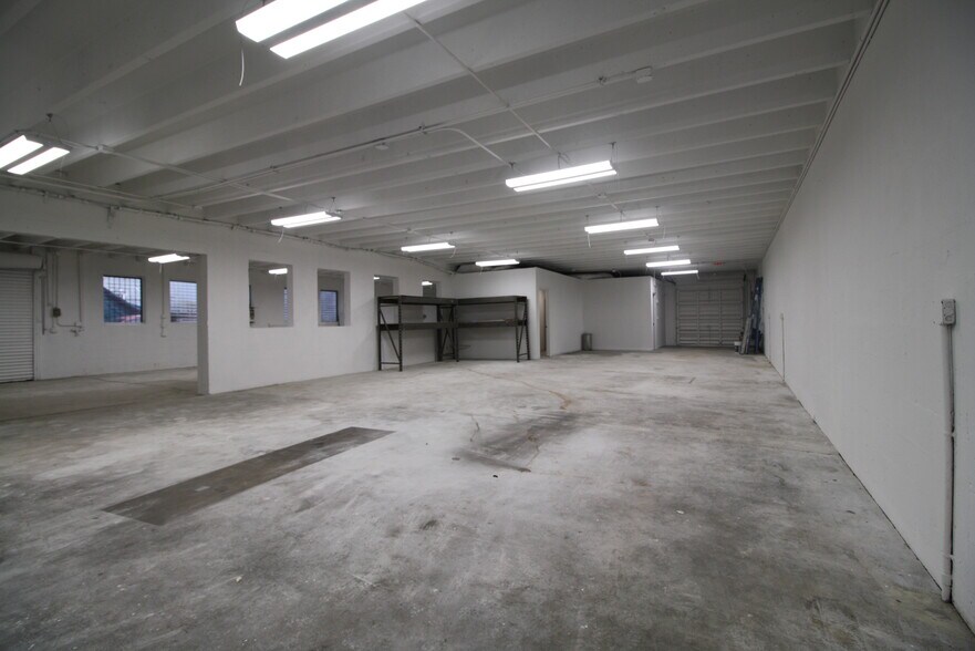 More Photos Of 2324 SW 56th Ter, Hollywood Light Manufacturing For Lease