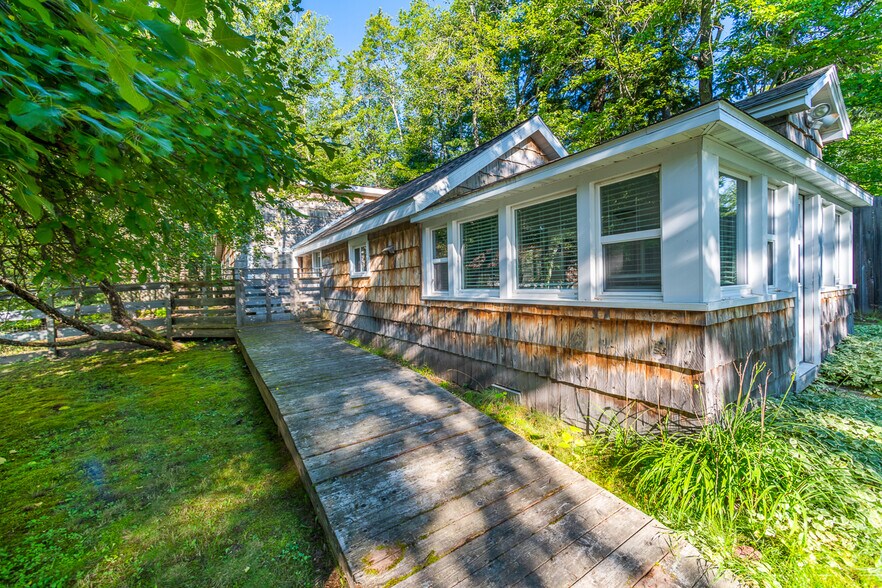 More Photos Of E3220 and E3218 State Highway M 28, Au Train Specialty For Sale