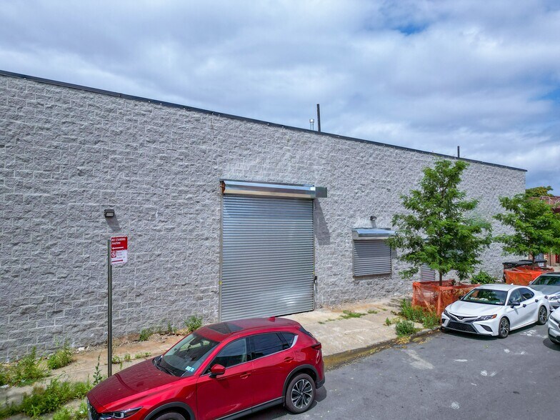 More Photos Of 2322 W 7th St, Brooklyn Warehouse For Sale