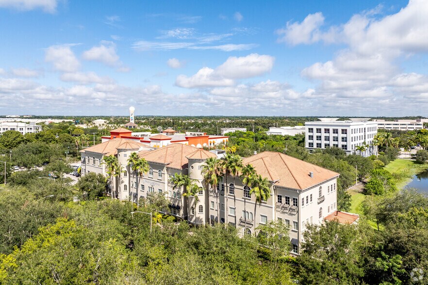 More Photos Of 14601 Hotel Rd, Miramar Medical For Lease