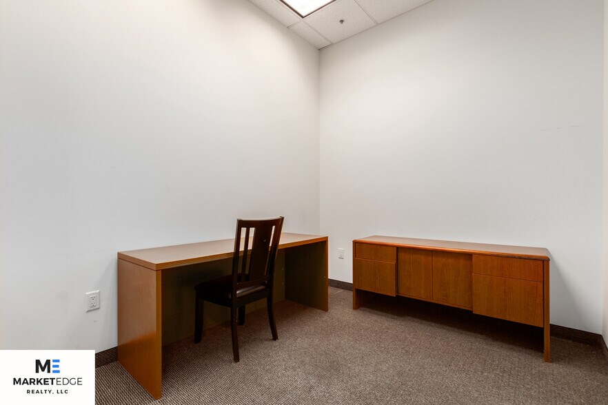 More Photos Of 22849 N 19th Ave, Phoenix Office For Lease