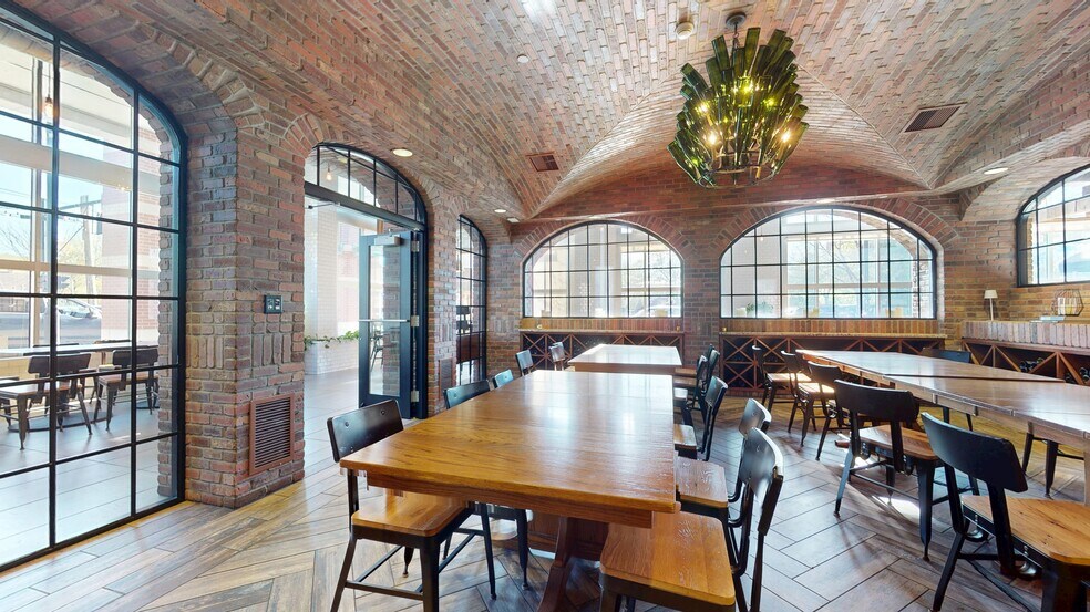 More Photos Of 235 S Cayuga St, Ithaca Specialty For Lease