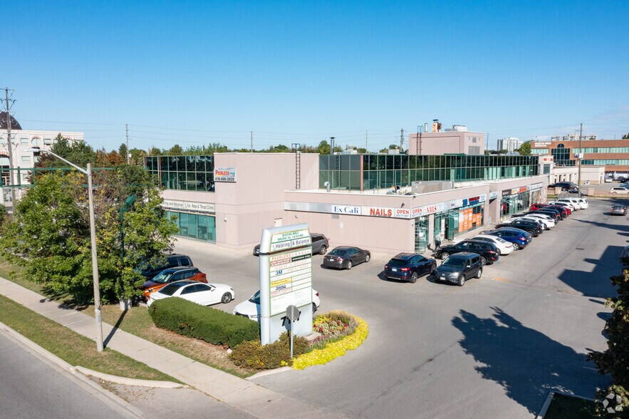 More Photos Of 7117 Bathurst St, Vaughan Medical For Lease