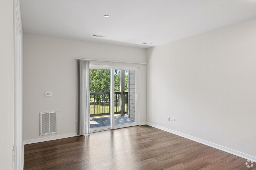 More Photos Of 77 S Adams St, Oswego Apartments For Lease
