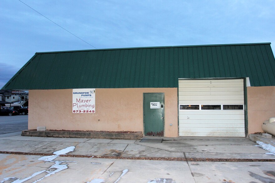 More Photos Of 47 N 6th St, Custer Flex For Sale