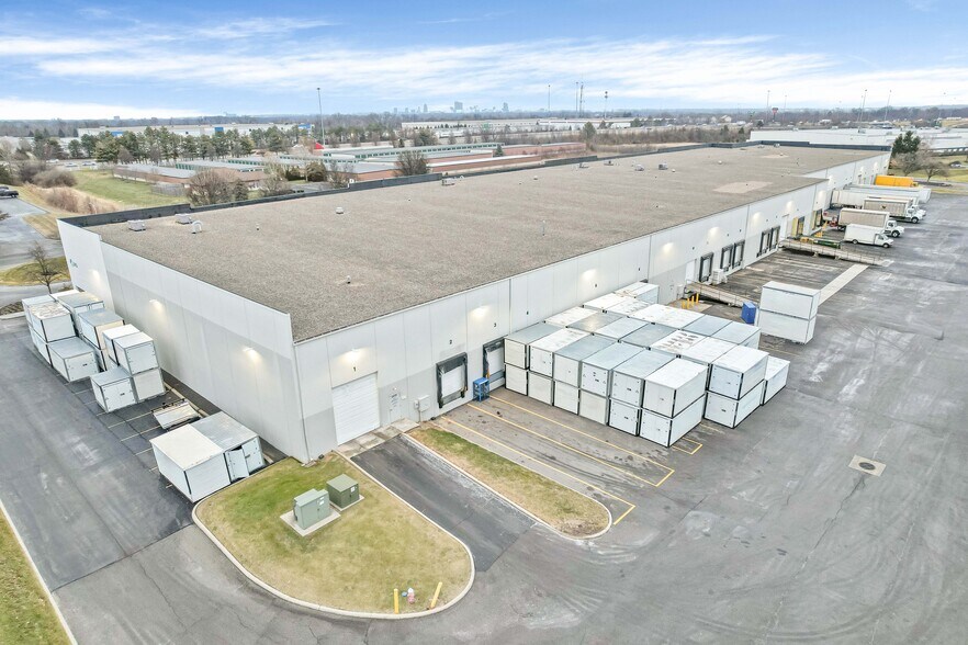 More Photos Of 3315-3415 Urbancrest Industrial Dr, Grove City Warehouse For Lease