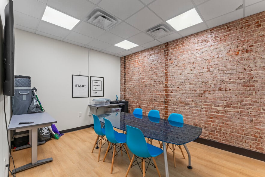 More Photos Of 108 N Arendell Ave, Zebulon Office For Sale