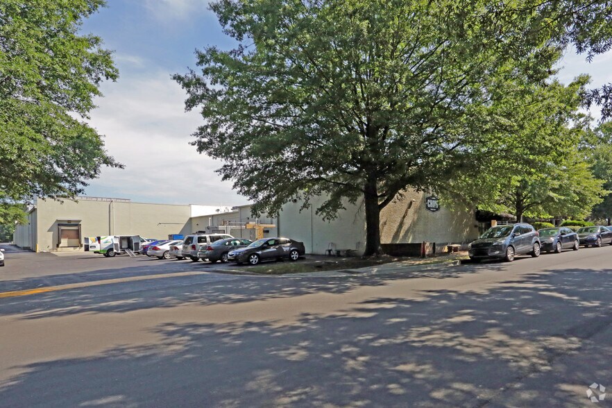 More Photos Of 8311-8385 Creedmoor Rd, Raleigh Supermarket For Lease