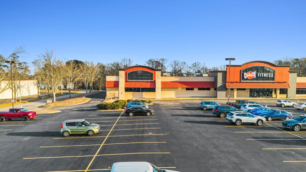 More Photos Of 201-273 W Butler Rd, Mauldin General Retail For Lease