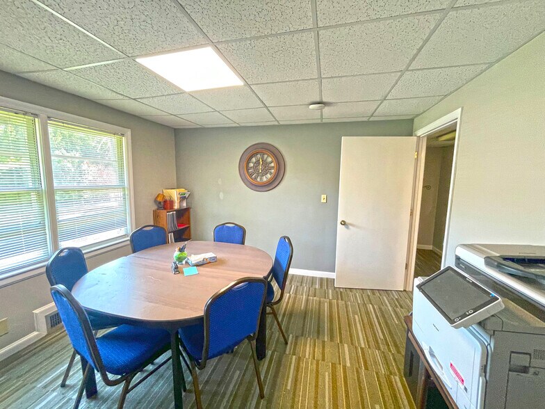 More Photos Of 1924 Warm Springs Rd, Columbus Medical For Sale
