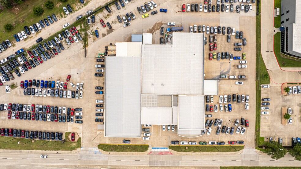 More Photos Of 19300 Northwest Fwy, Houston Auto Dealership For Sale