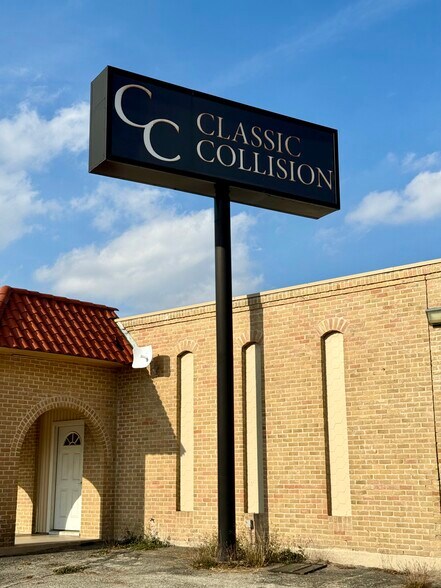 More Photos Of 5703 Kenwick St, San Antonio Warehouse For Lease