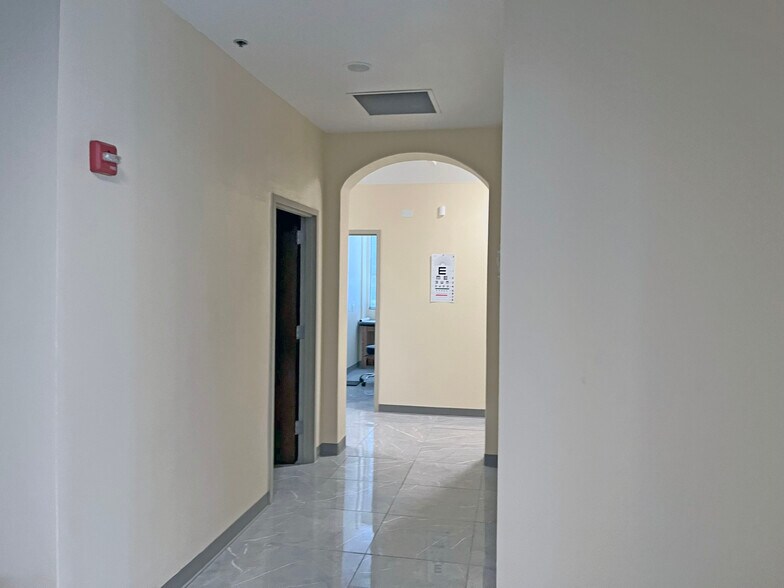 More Photos Of 12185 New World Dr, El Paso Medical For Sale