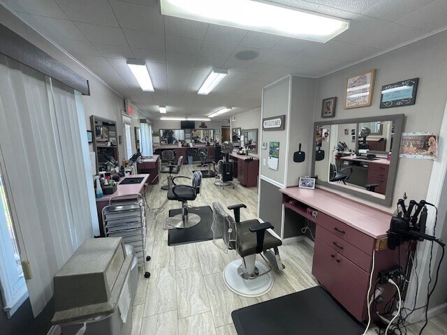 More Photos Of 9529 Pflumm Rd, Lenexa General Retail For Sale