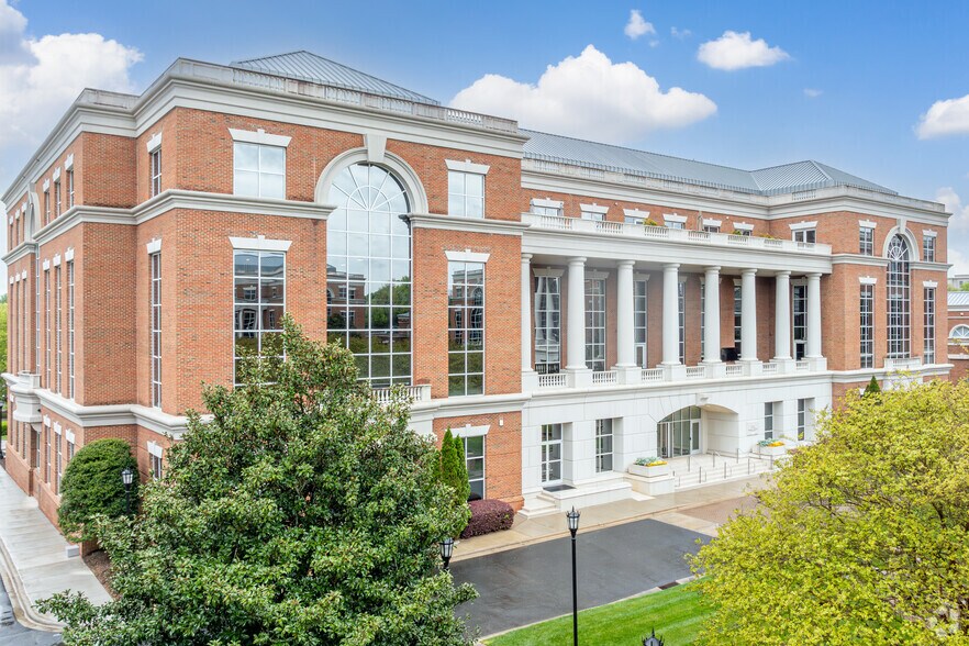 More Photos Of 6801 Carnegie Blvd, Charlotte Office For Lease