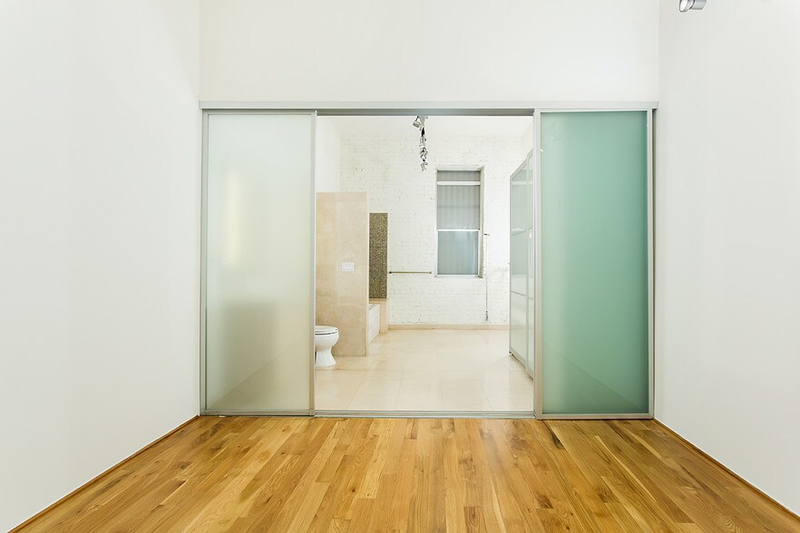More Photos Of 8 Brooks Ave, Venice Apartments For Lease