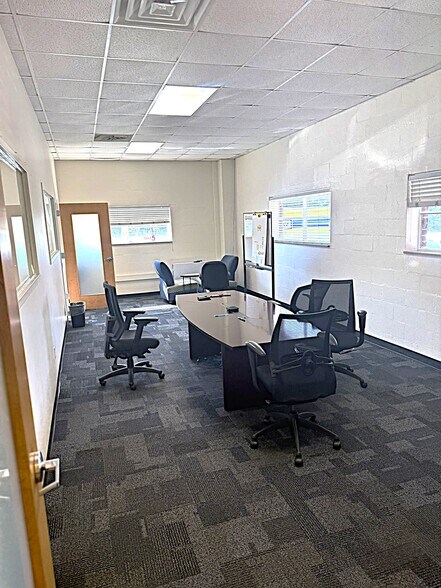 More Photos Of 1113 Capital Blvd, Raleigh Warehouse For Lease