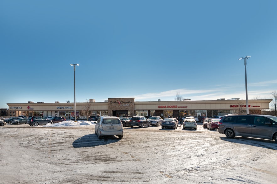 More Photos Of 675 W Golf Rd, Hoffman Estates Storefront For Lease