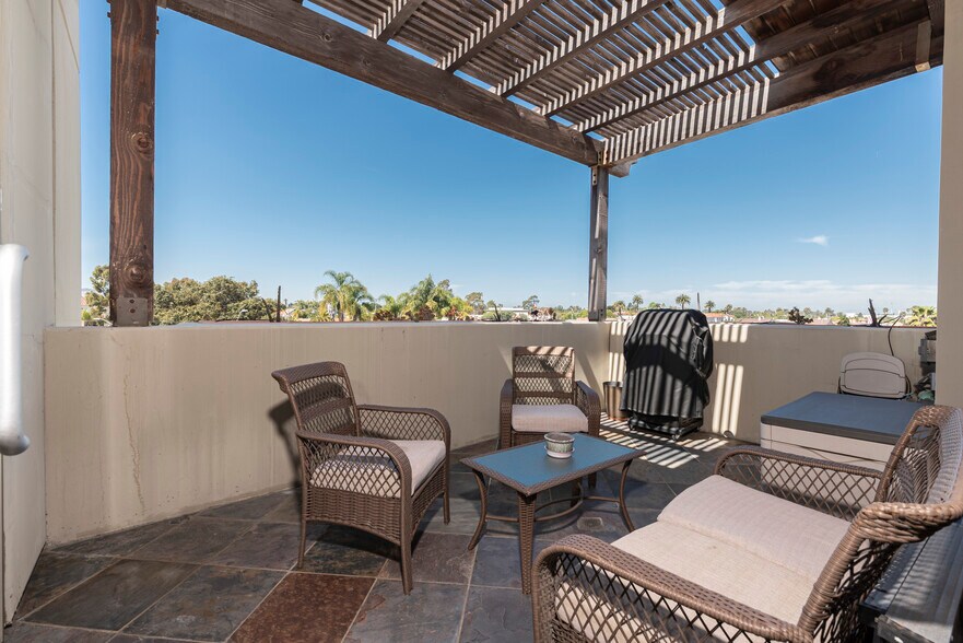 More Photos Of 1108 Sartori Ave, Torrance Office Residential For Sale