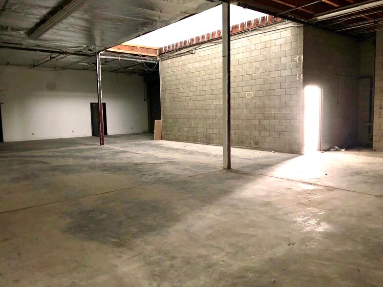 More Photos Of 911 W C St, Wilmington Warehouse For Lease