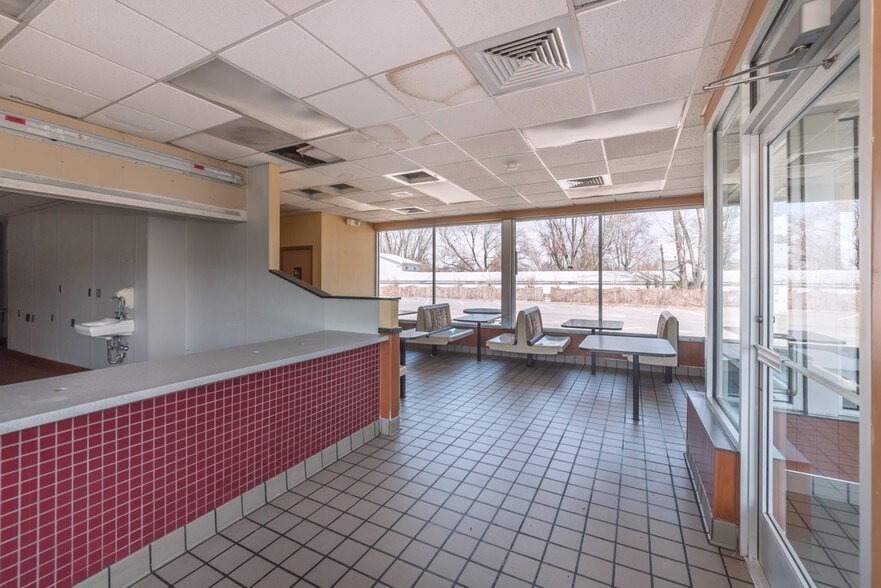 More Photos Of 3123 Route 9W, Saugerties Restaurant For Lease