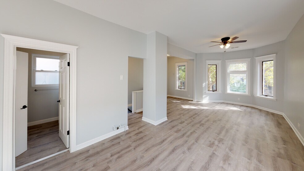 More Photos Of 1460 W Huron St, Chicago Apartments For Sale