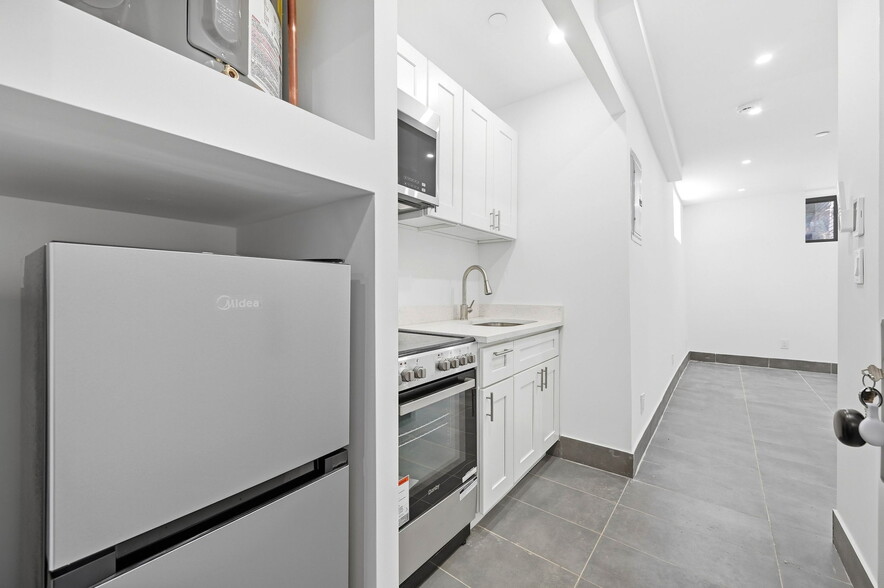 More Photos Of 1847 Harrison Ave, Bronx Apartments For Sale