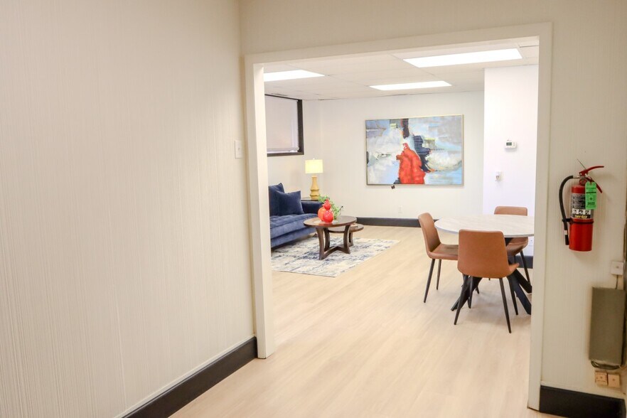 More Photos Of 1112-1128 Broadway St, Quincy Flex For Lease