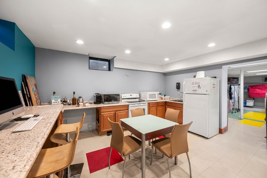 More Photos Of 35 Middlesex St, Cambridge Schools For Lease