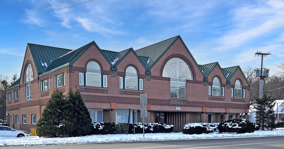 More Photos Of 166 Main St, Lincoln Park Medical For Lease