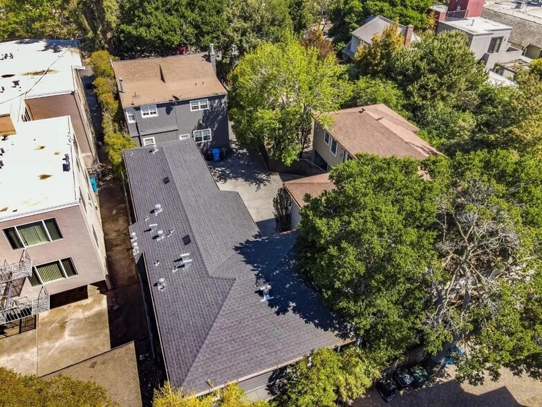 More Photos Of 1124 Douglas Ave, Burlingame Apartments For Sale