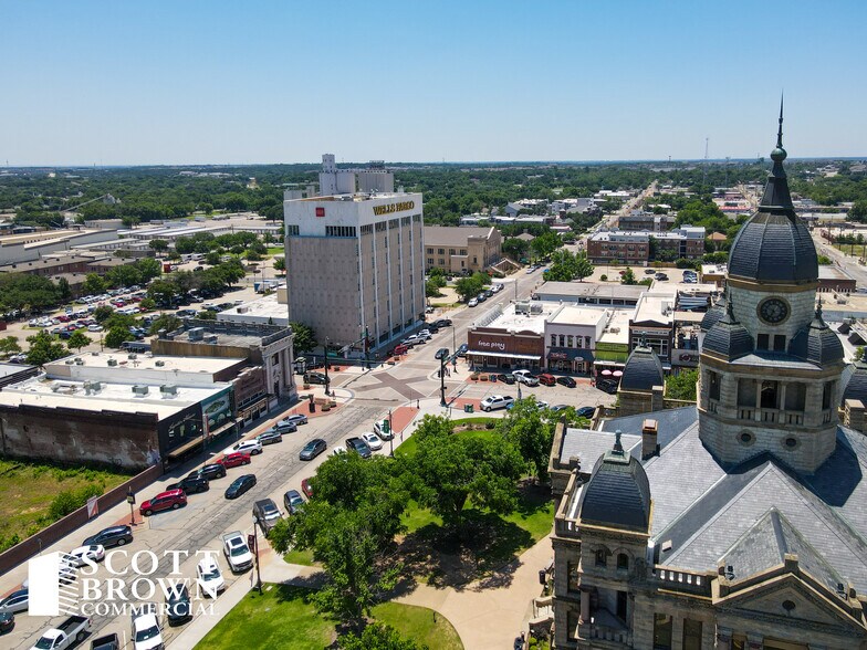 More Photos Of 100 N Locust St, Denton Office For Lease