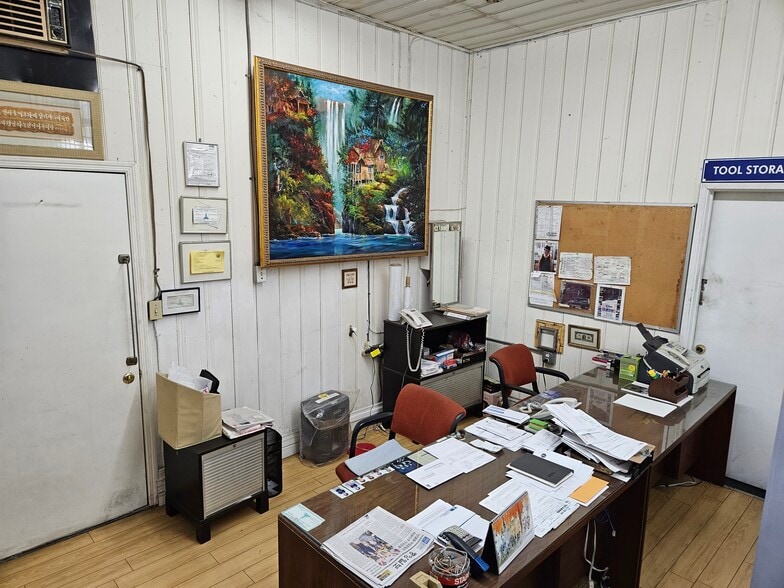 More Photos Of 4922 S Figueroa St, Los Angeles Storefront For Sale