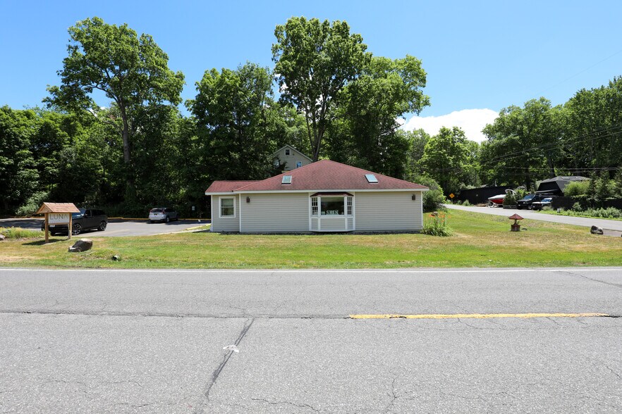 More Photos Of 216 Rt. 32, New Paltz Medical For Sale