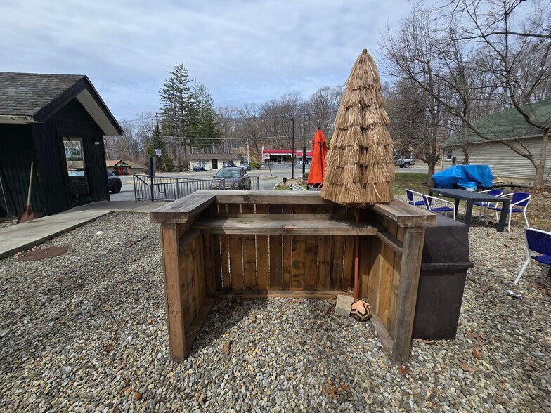 More Photos Of 224 Sparta Ave, Sparta Restaurant For Sale