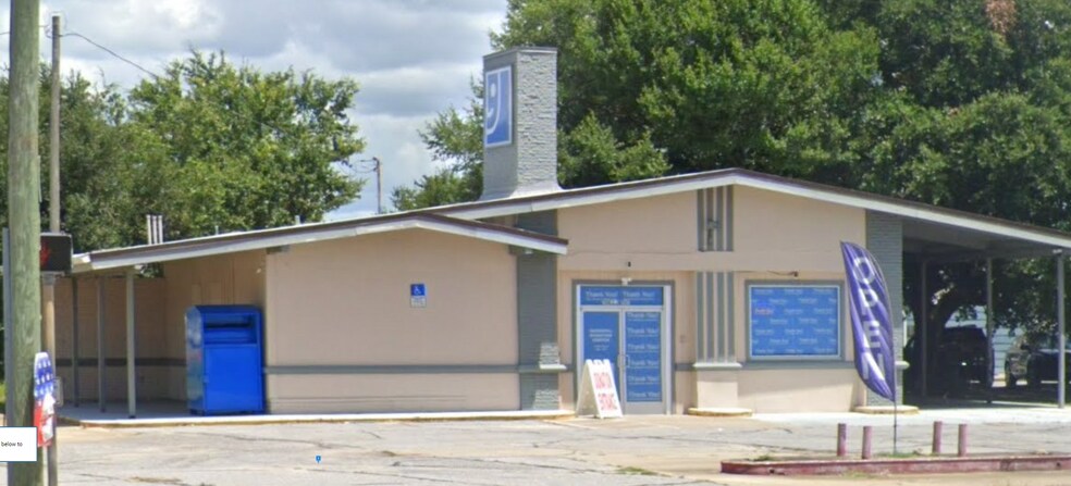 More Photos Of 700 Eglin Pky NE, Fort Walton Beach Freestanding For Sale