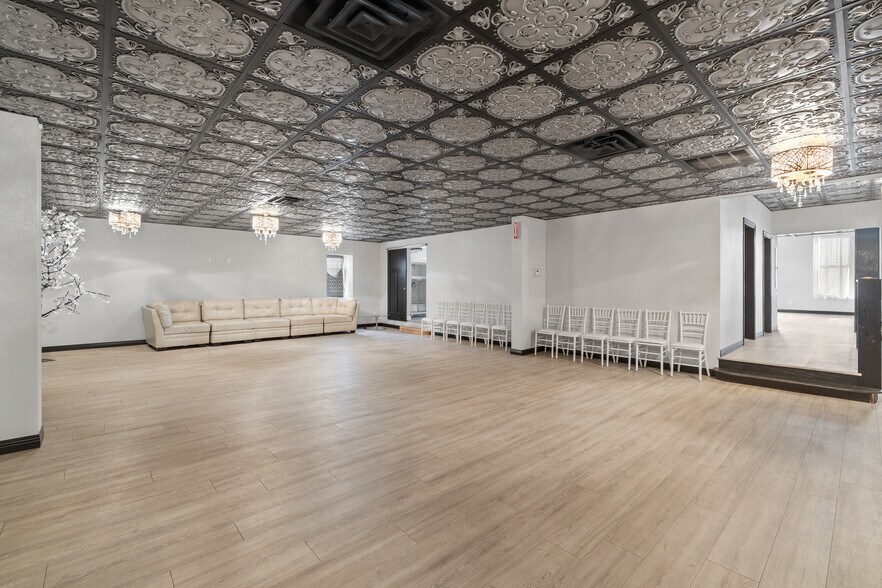 More Photos Of 603 N River St, Hot Springs Hotel For Sale