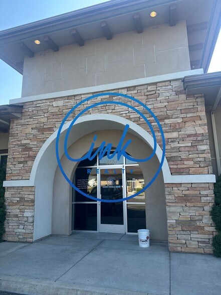 More Photos Of 1667 Lucerne St, Minden Office For Lease