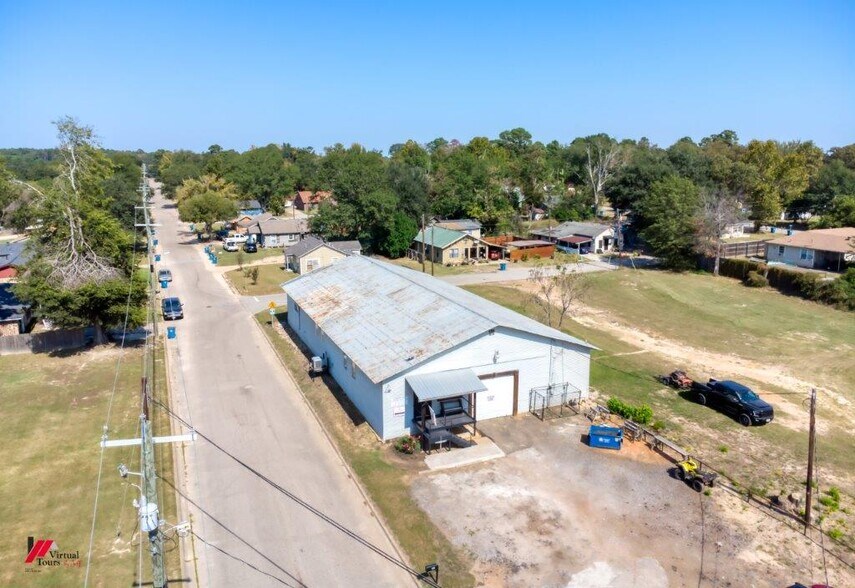 More Photos Of 102 Gray St, Henderson Flex For Sale