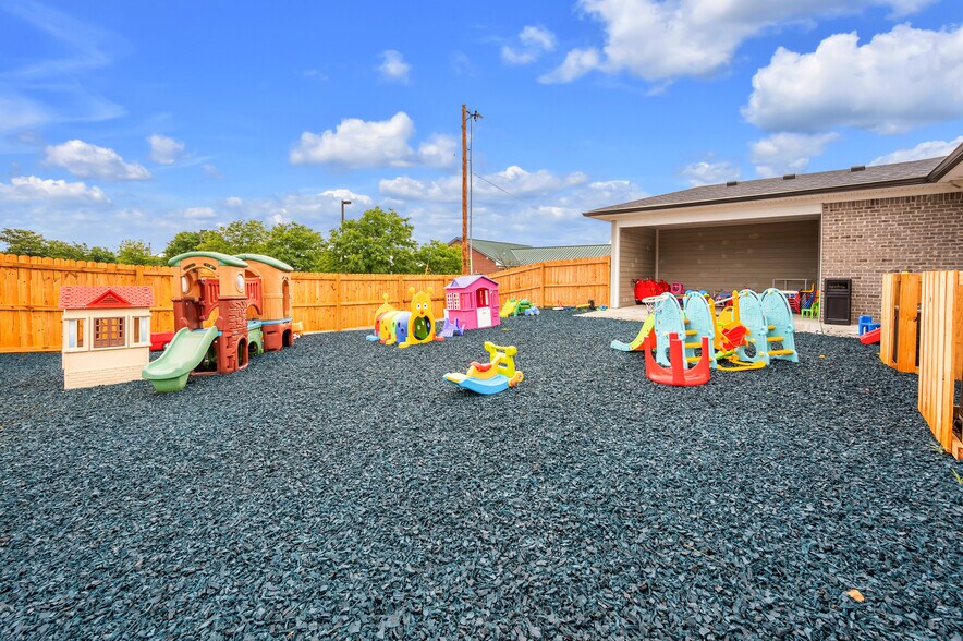 More Photos Of 101 Fairfield Dr, Nicholasville Daycare Center For Sale