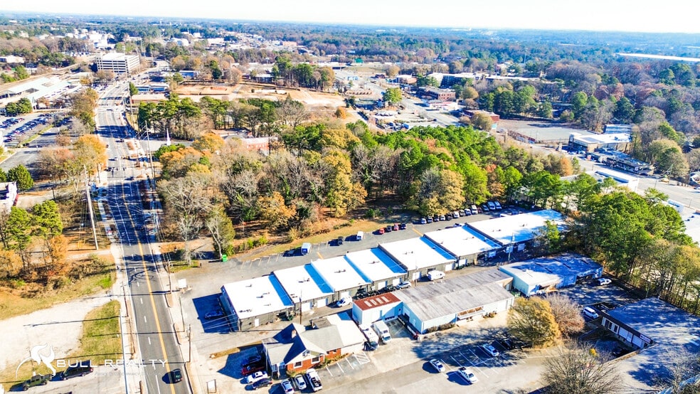 More Photos Of 5891 New Peachtree Rd, Doraville Warehouse For Lease