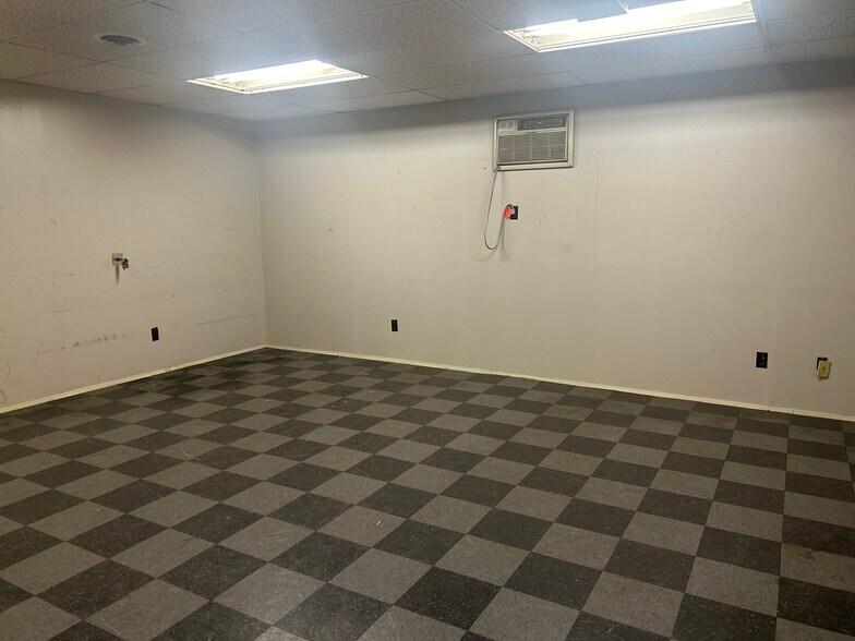 More Photos Of 5151 E 56th Ave, Commerce City Manufacturing For Sale