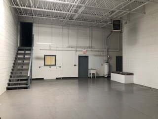 More Photos Of 465-469 Windy Point Dr, Glendale Heights Warehouse For Lease